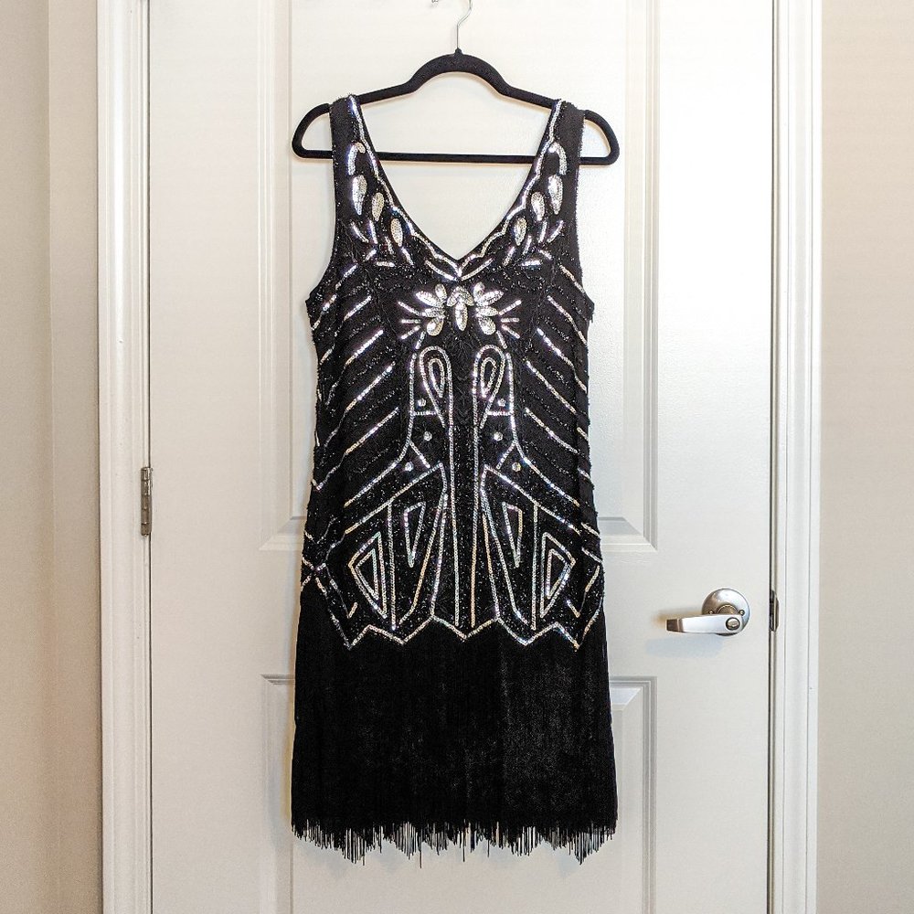 Amazon | Black1920s V-Neck Beaded Flapper Dress